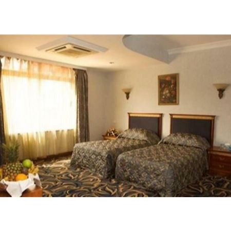 City Royal Resort Hotel Kyambogo  Exterior foto